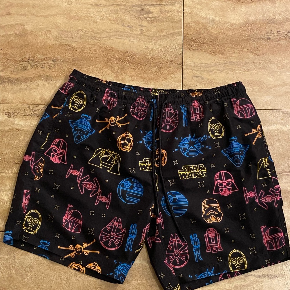 Star Wars Men's Multicolor Graphic Athletic Shorts